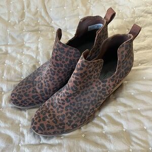 Leopard Print wedge Ankle Boots